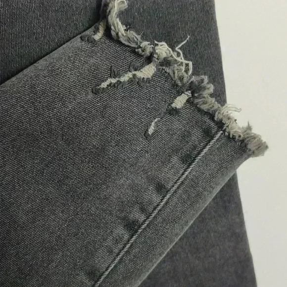 GOOD AMERICAN Grey Wash Mid-rise Stretchy Skinny Jeans Size 2/26 - Picture 14 of 15